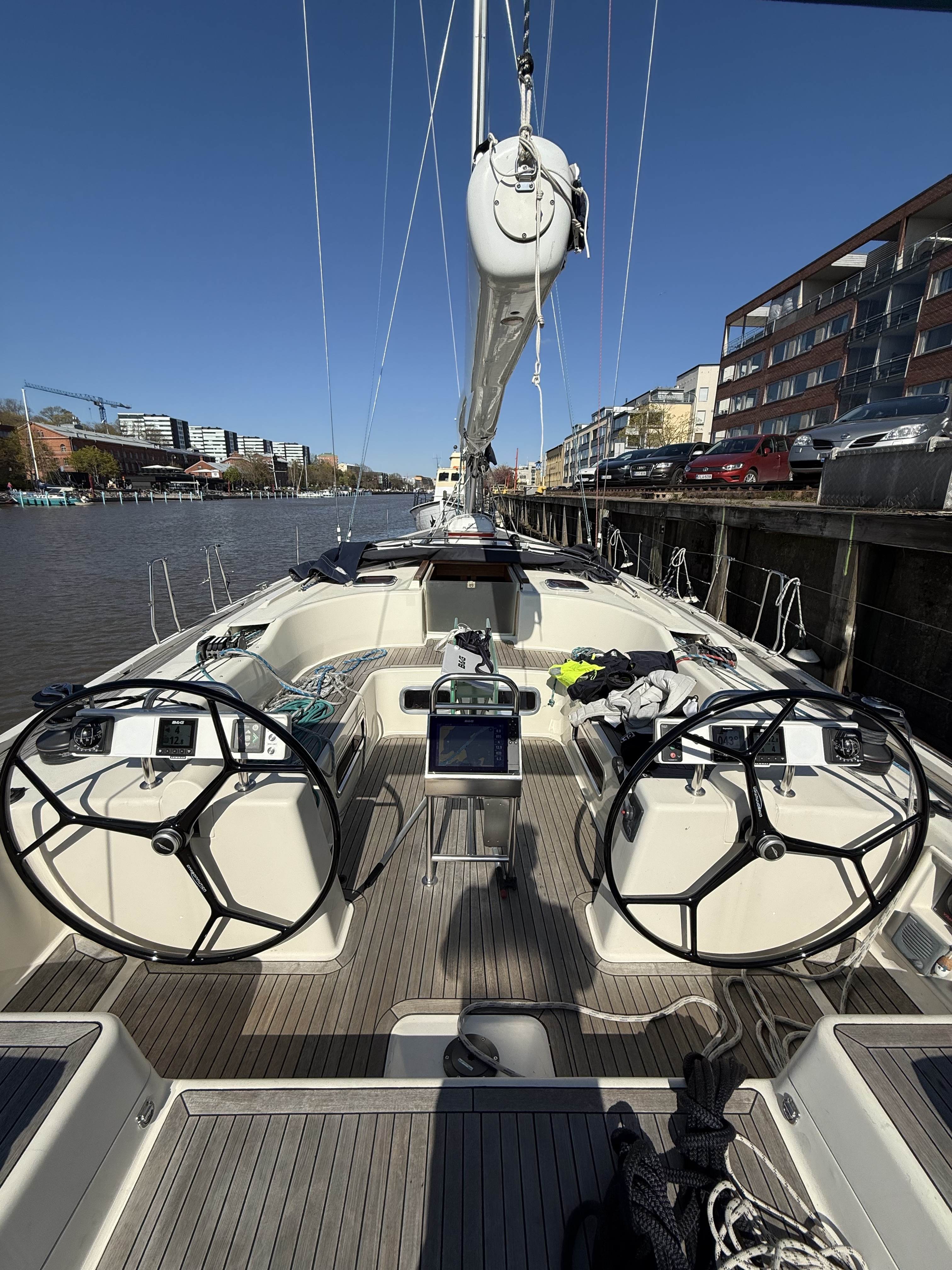 Sailboat deck workspace